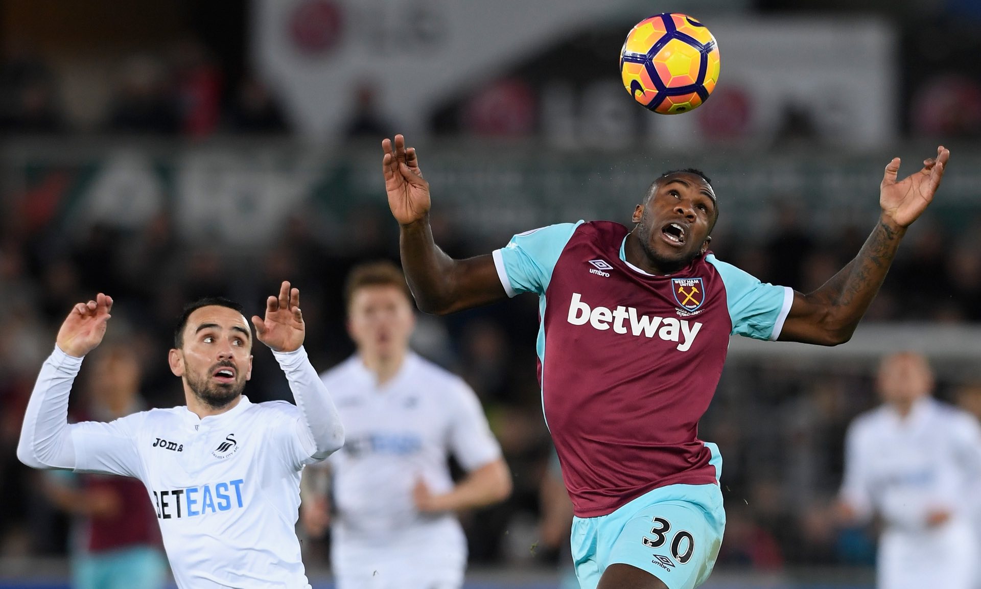 首发阵容成 首发阵容成